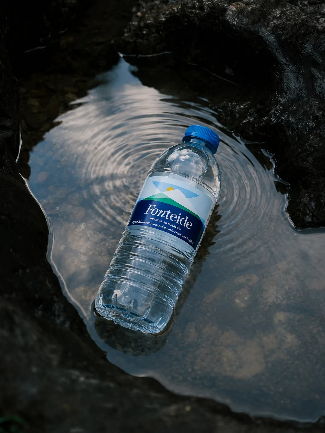 Botella de Fonteide, agua de mineralización débil