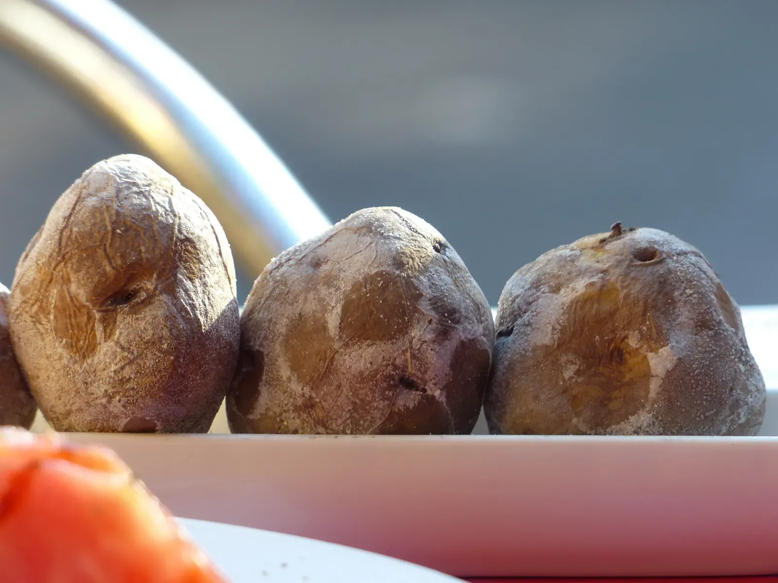 Papas arrugadas con sal, plato tradicional de la gastronomía canaria